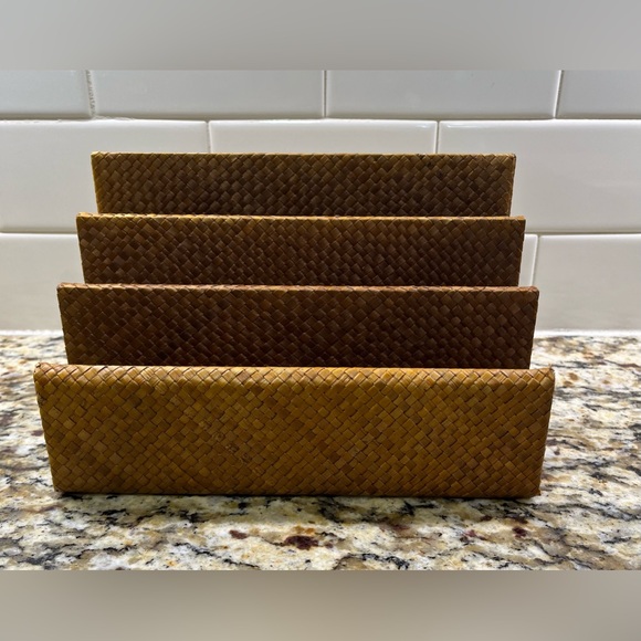 Natural Woven Letter Holder Divided Organize - Picture 7 of 7